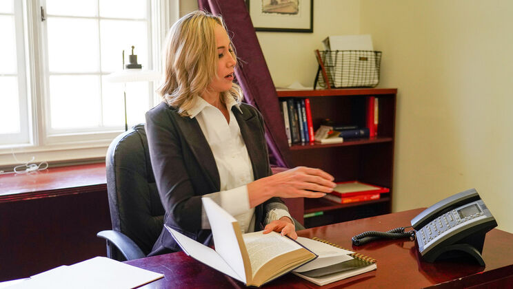 [AnalMom] - Lilly James Goes Wild - Ricky Spanish - Lilly James