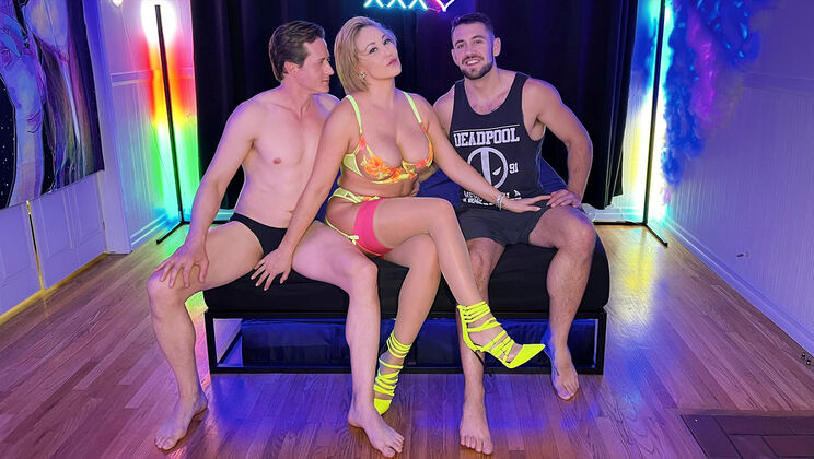 [MYLFXSeries] - Two Girls for One Lucky Guy's Pleasure