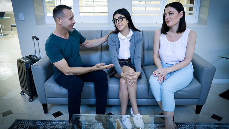 [FosterTapes] - Foster Mom's Cameltoe and Pussy Licking in a Threesome