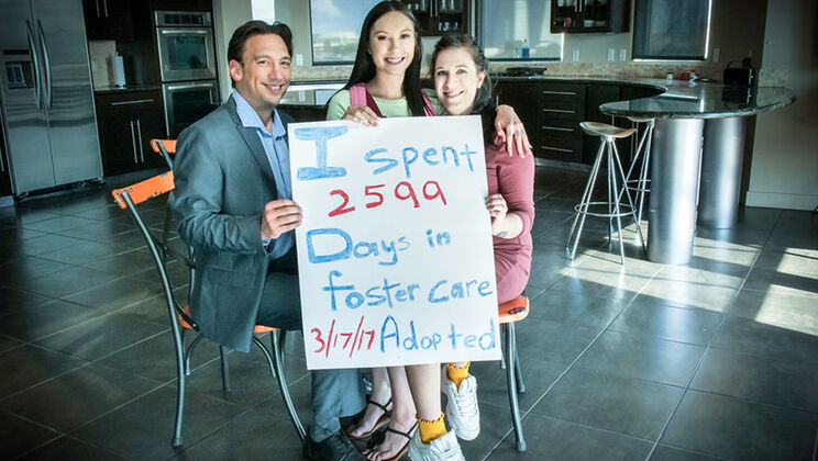 [FosterTapes] - Fingering My Foster Mom's Pussy - Bobby Beefcakes - Jazmin Luv