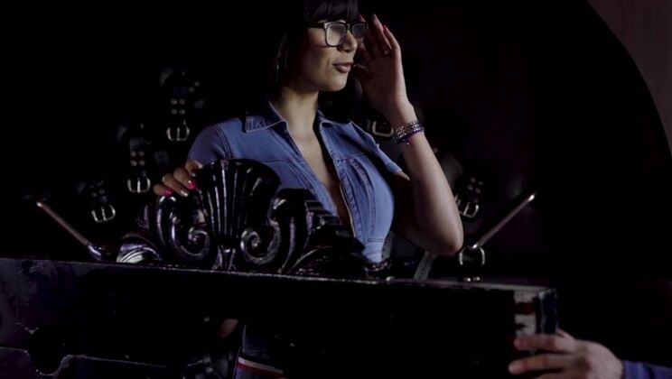 Beautiful and Brunette Anal