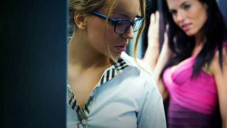 [SexArt] - Lesbian Lovers: A Lift (2014) - Whitney Conroy - Margot A