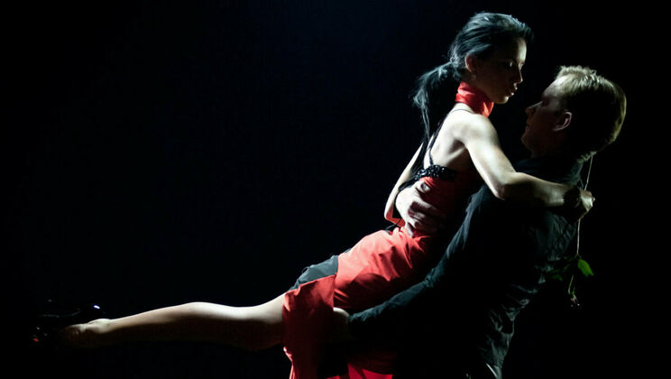 [SexArt] - Gina Devine’s Tattooed Body in Action - Pussy Licking & Cumshot