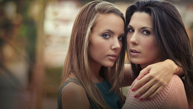 [SexArt] - Doggystyle with Shaved Pussy and Panties - Alexa Tomas - Mango A