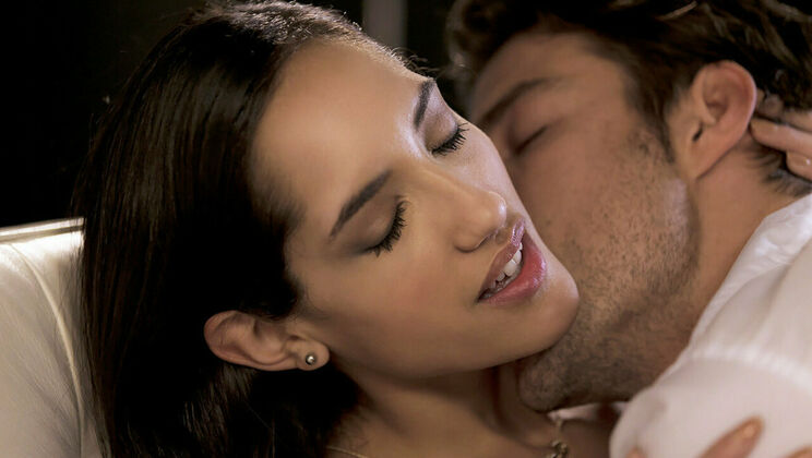 [SexArt] - Jay Smooth and Chloe Amour in Erotic Love - Chloe Amour - Jay Smooth