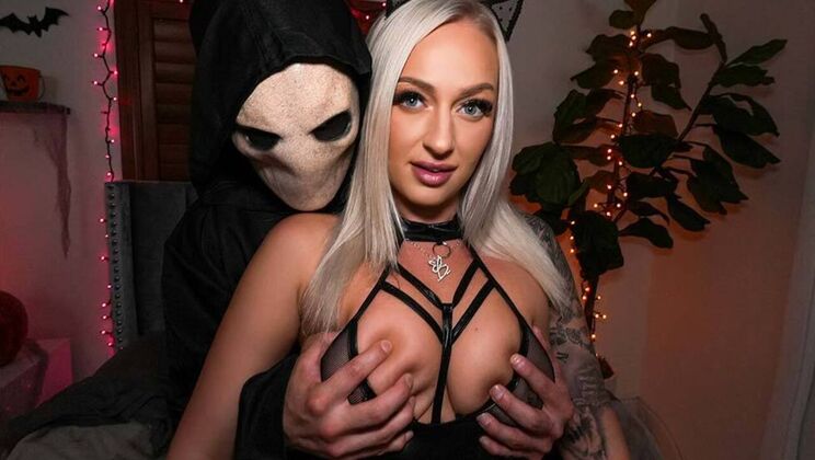 Cowgirl Style with Johnny Love and Elana Bunnz