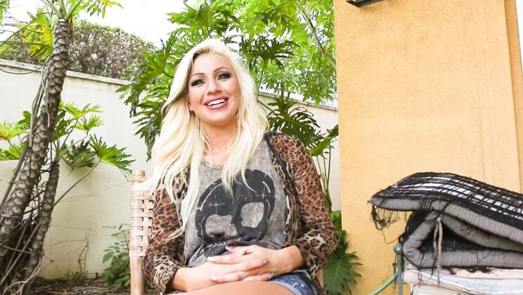 Behind the Scenes: Natural Tits Massage with Mercedes Carrera