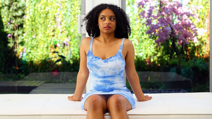 Hadiya's Close-up Cumshot