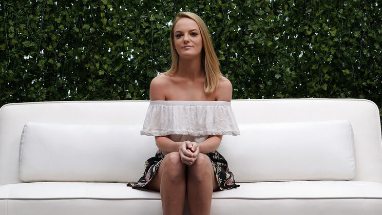 [NetGirl] - Emma's Explicit Full Body Interview - Emma