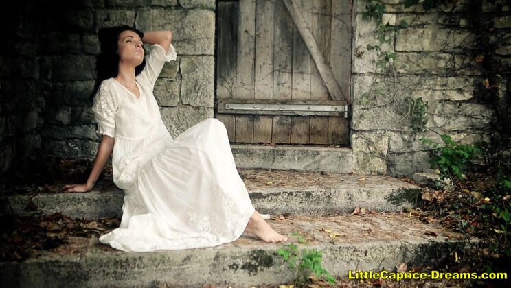 [CapriceDivas] - Natural Tits Brunette Sapphira Solo - Sapphira