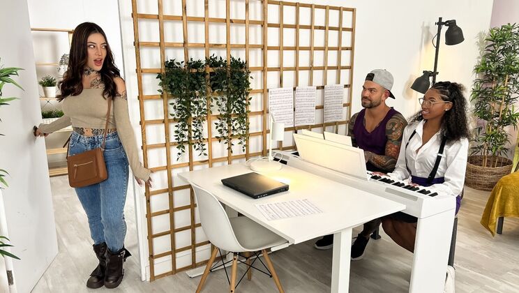 [CrazyCollegeGFs] - Blowjob Before Hardcore Fuck Session