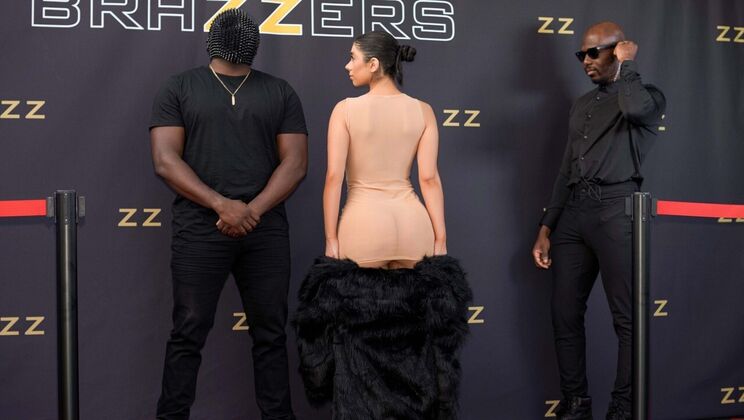 [Brazzers] - Violet Myers' Asshole Gets Wrecked in This Brazzers Interracial Scene