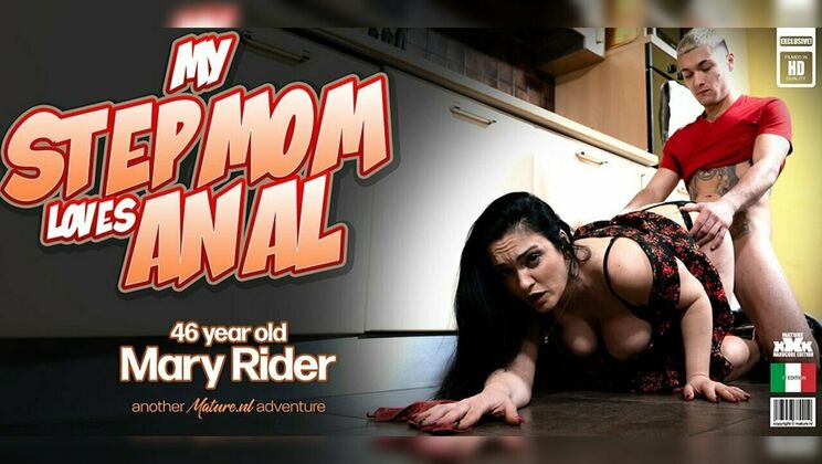Mature brunette Mary Rider moans during anal fuck