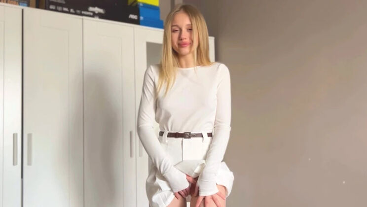 Girlfriend with Insatiable Hunger