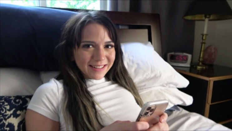 [FamilyTherapy] - Riley Jean 19 Years Old: Big Ass, Cumshot, POV Sex