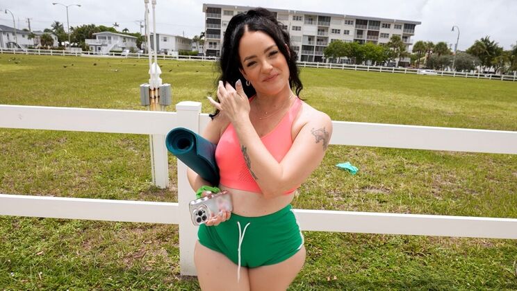 Girl with a Round Ass