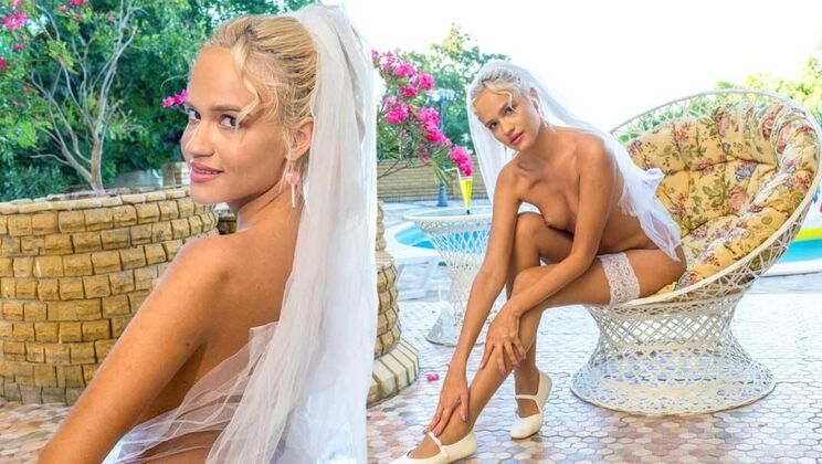 [ClubSweethearts] - Blonde Teenager in Lingerie and Stockings