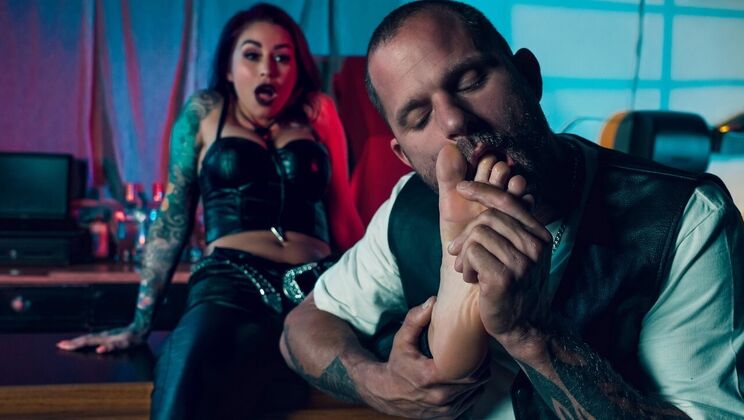 Redhead Monique Alexander Gets Gagged and Fucked