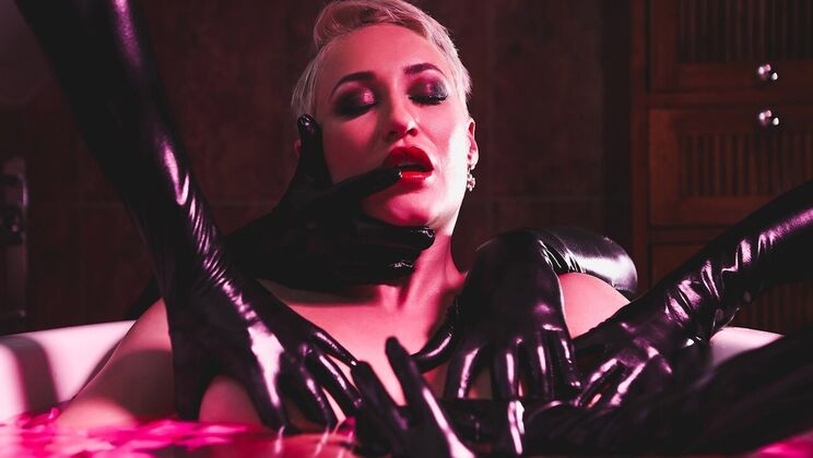 [DigitalPlayground] - Latina and Blonde Lesbians Water Sex and Intense Orgasm - Bonnie Rotten - Ryan Keely