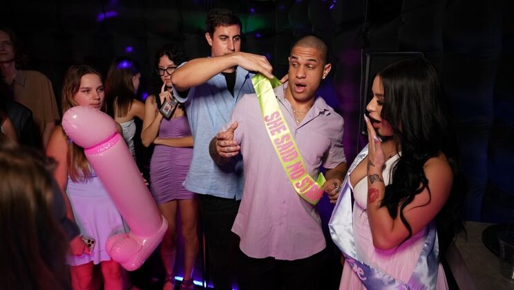 [RKPrime] - Mike Ox Gives Facial Cumshot on Big Natural Tits - Mike Ox - Diamond Franco